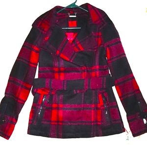 NEW WITH TAG LADIES COAT, MAGENTA/BLACK SIZE S, BY F2, ZIP POCKETS, WAIST BELT